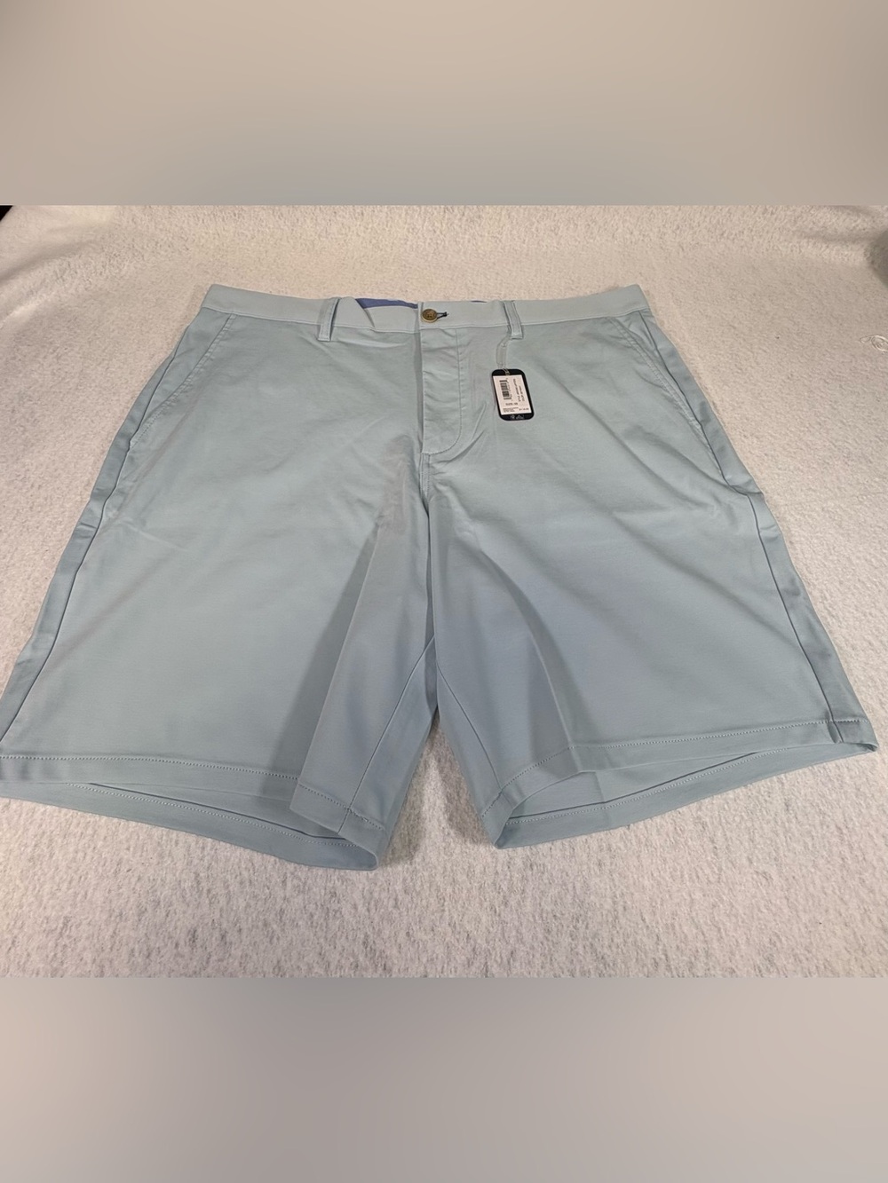 Men”s Johnnie-O shorts size 38  NWT 
color- skyway